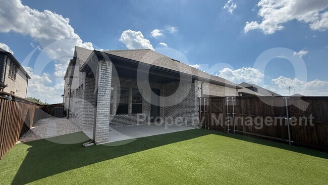 Building Photo - 3508 Covedale Blvd