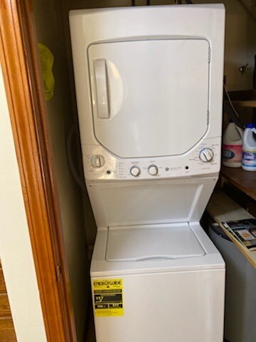 In Unit Washer & Dryer Combo - 320 Valley Rd