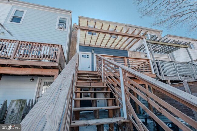 Building Photo - 413 Delafield Pl NW