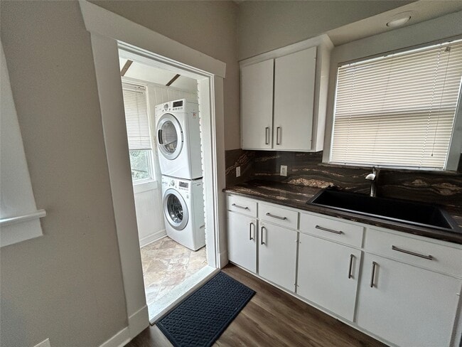 Building Photo - 1639 Norfolk St