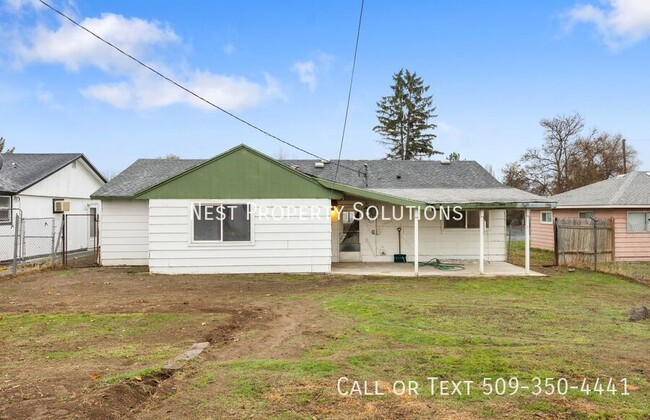 Building Photo - 634 S Ironwood Dr