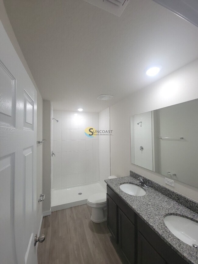 Building Photo - 18 Ryall Ln