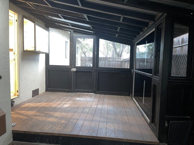Building Photo - 1458 Santa Clara Ave
