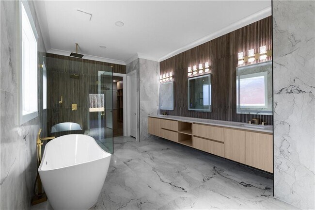 Building Photo - 407 Buford