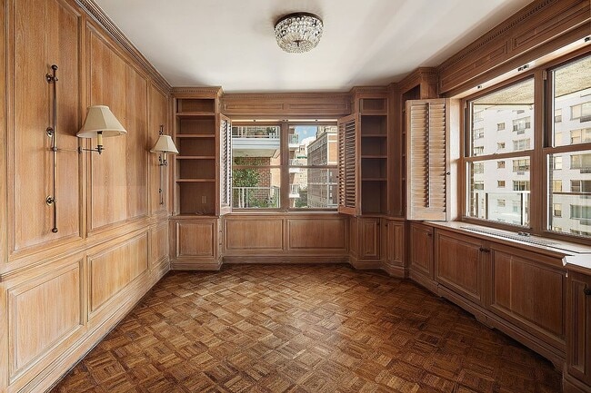 Building Photo - 50 Sutton Pl S