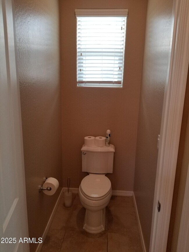 Building Photo - 26824 W Potter Dr