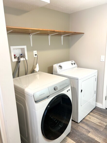 Building Photo - 777 N 1000 W