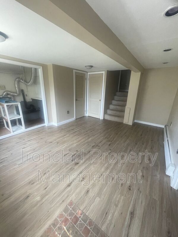 Building Photo - 5 Elizabeth Rd