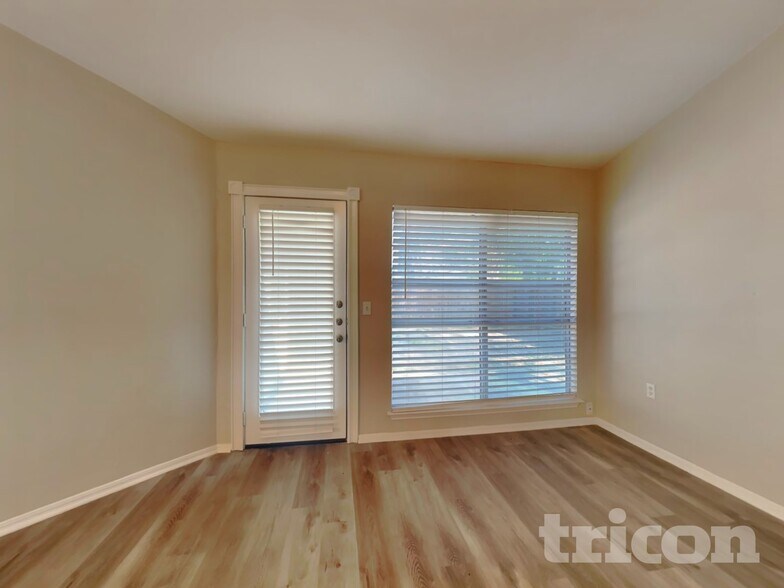 Building Photo - 10139 Trappers Ridge