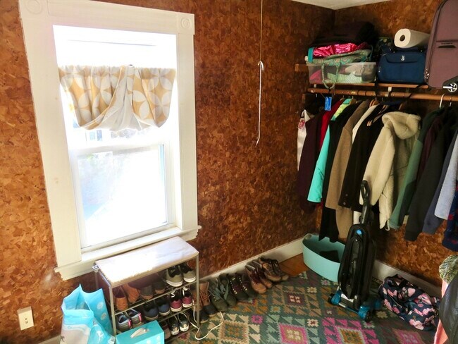 Building Photo - 105 Plympton St