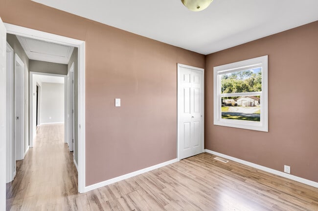 Building Photo - 9229 Donerail Way