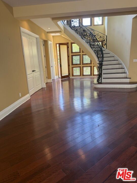 Building Photo - 1126 Yale St