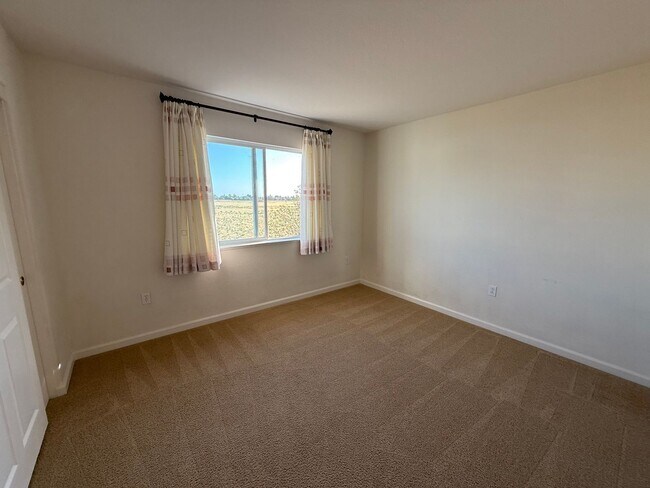 Building Photo - 3380 Bridgeway Lakes Dr