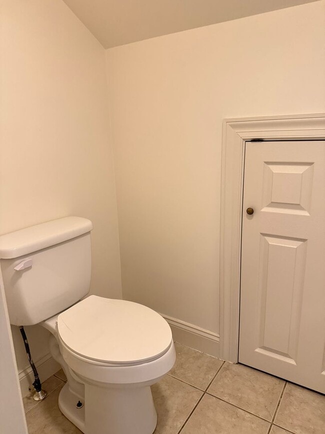 Building Photo - 3131 Lincoln Hwy E