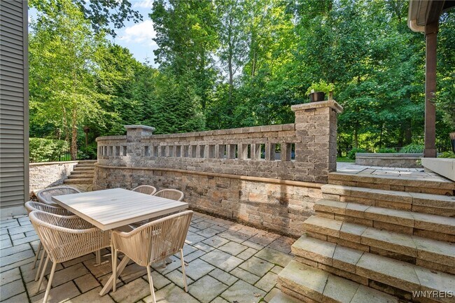 Building Photo - 9743 Cobblestone Dr