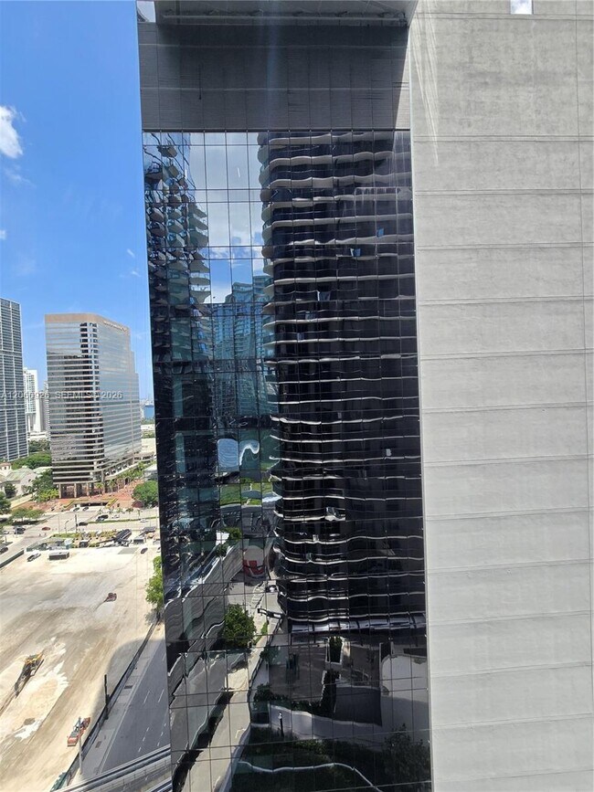 Building Photo - 801 S Miami Ave