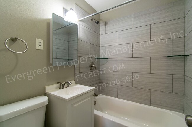 Building Photo - 207 E Stuart St