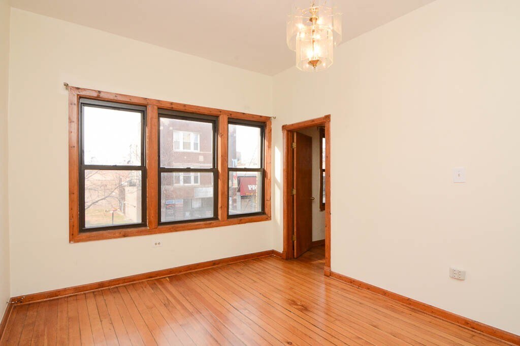 Building Photo - 2827 N Milwaukee Ave