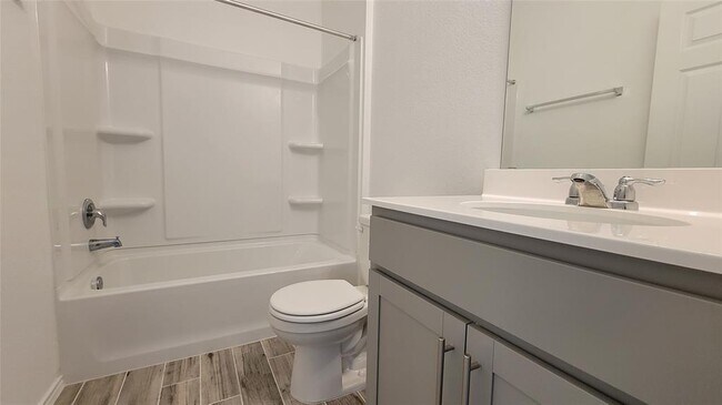 Building Photo - 217 Redonda Dr