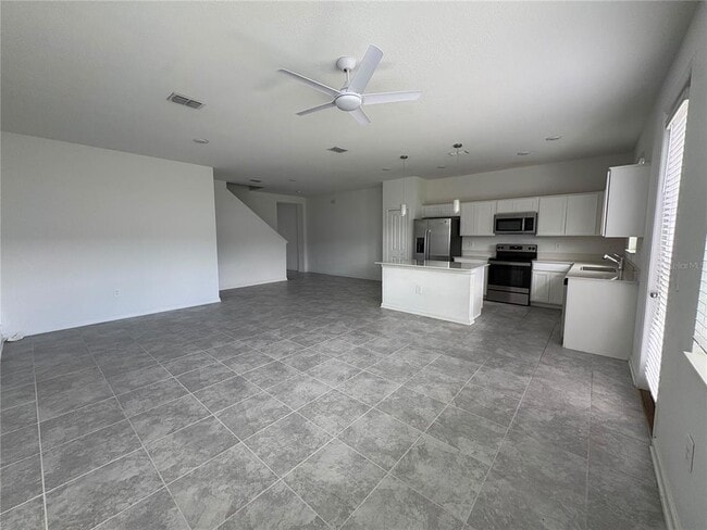 Building Photo - 281 Bogey Dr