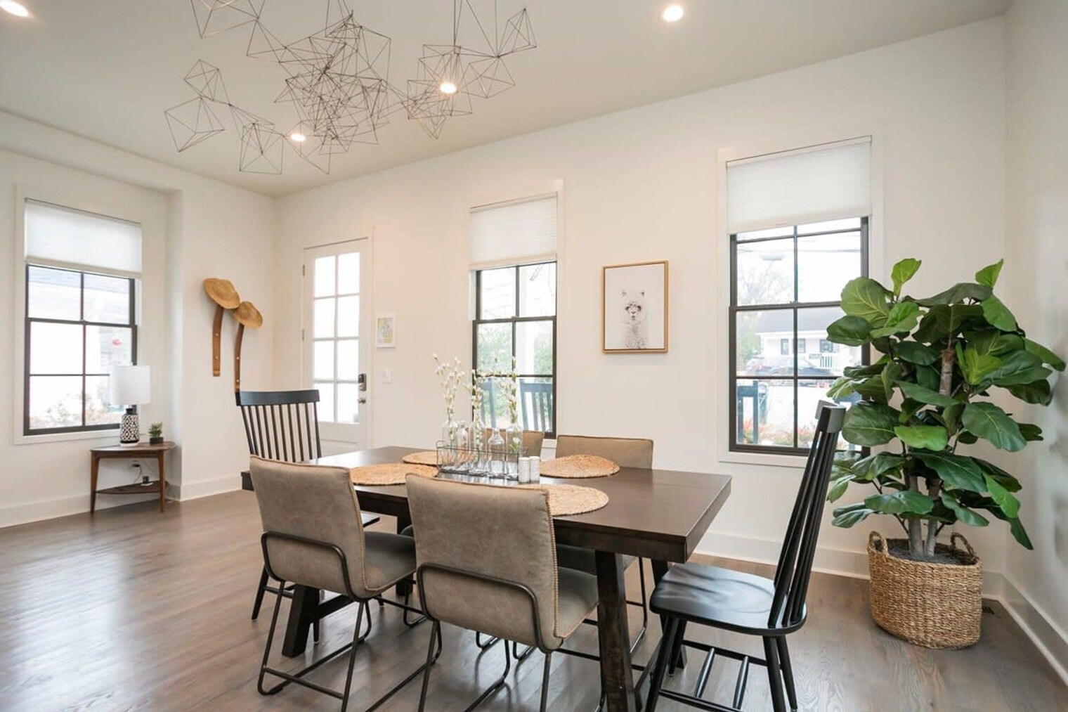 Building Photo - 119 E Fowlkes St