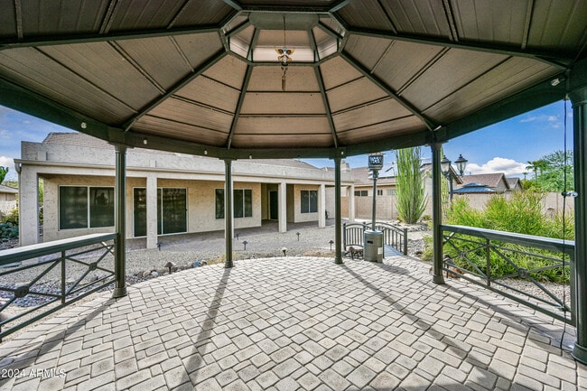 Building Photo - 6520 W Robin Ln