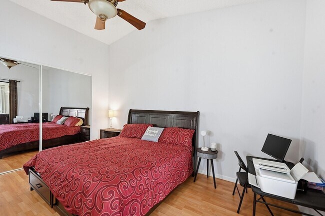 Building Photo - 5395 Firenze Dr