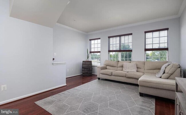 Building Photo - 15393 Rosemont Manor Dr