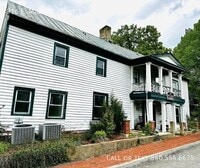 Building Photo - 216 E Main St