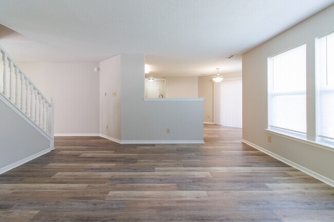 Building Photo - 12882 Old Glory Dr