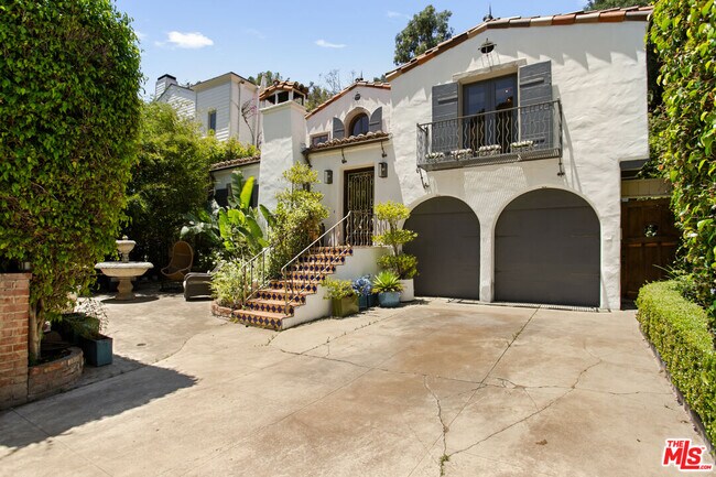 Building Photo - 1407 N Beverly Dr