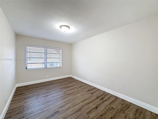 Building Photo - 1800 NW 52nd Ave