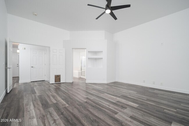 Building Photo - 18031 N 15th Pl