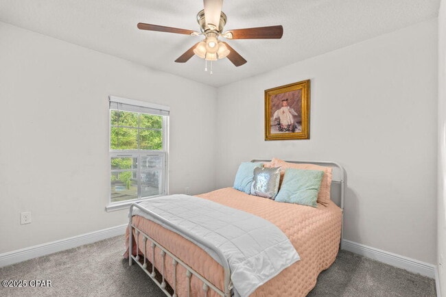 Building Photo - 104 Lake Merial Trail