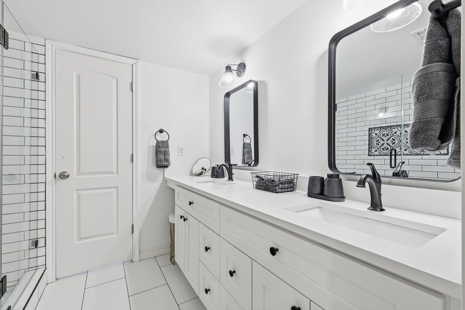 Building Photo - 3533 Arbuckle Dr