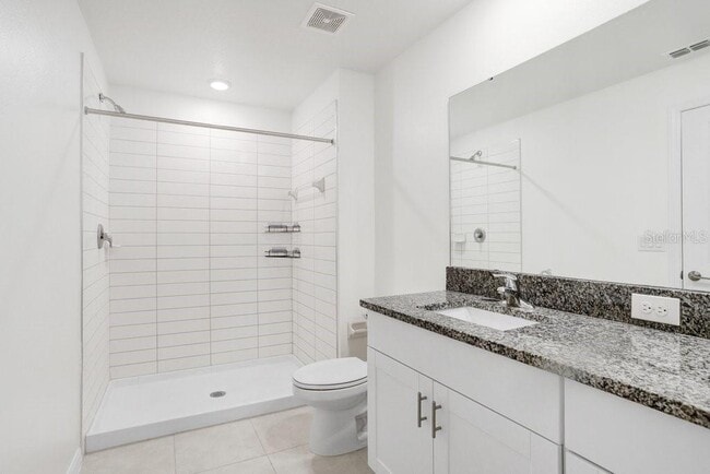 Building Photo - 6024 Shiner St