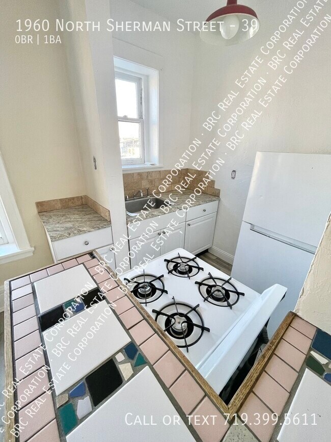 Building Photo - 1960 Sherman St