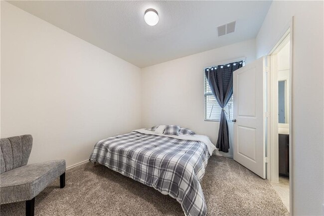 Building Photo - 1111 Diggy Dr
