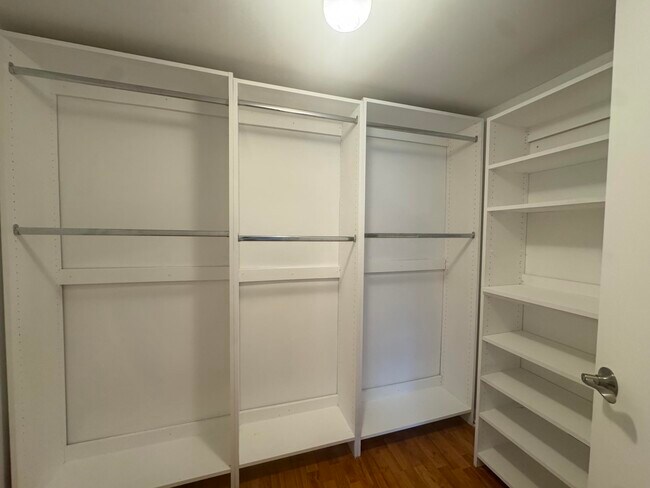 Building Photo - 2018 SW 29th Ct