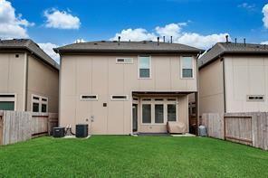 Building Photo - 13406 Stoneleigh Terrace Dr