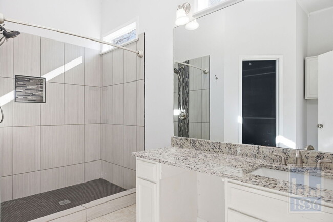 Building Photo - 2104 Cervin Blvd