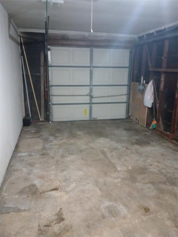 Building Photo - 4034 McDermed Dr