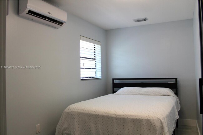 Building Photo - 14670 SW 150th St