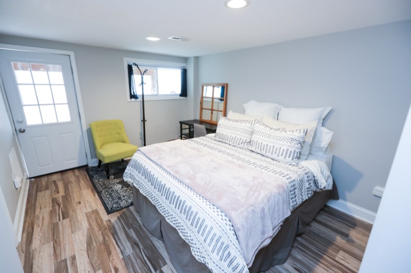 Building Photo - 924 15th St SE