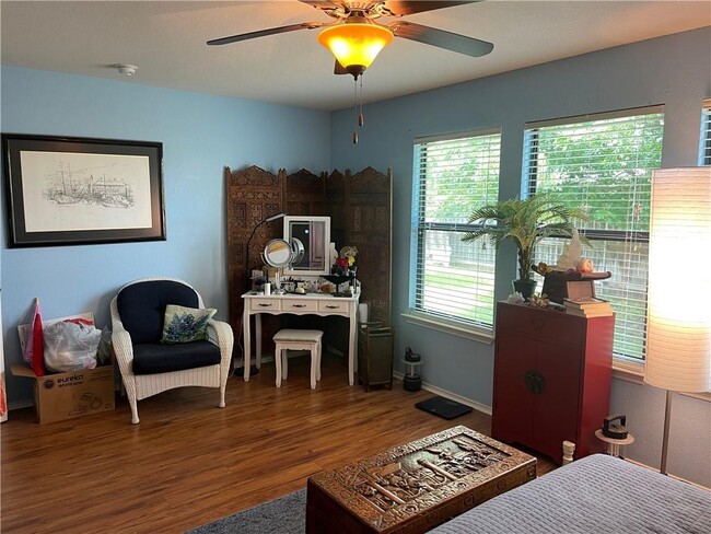 Building Photo - 2019 Woodway Dr