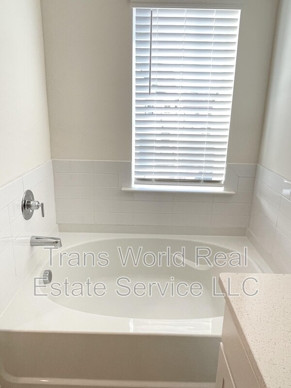 Building Photo - 59 Auburn Valley Way