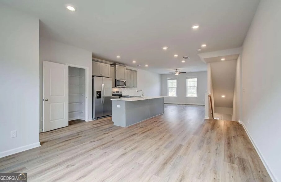 Kitchen / living room - 108 Werner Brook Way SW