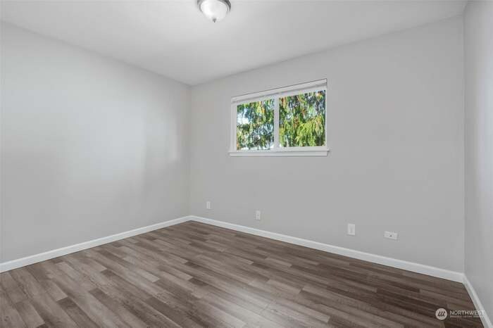 Building Photo - 1506-1506 110th St S