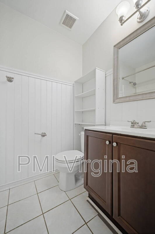 Building Photo - 1213 Ruxton Ct