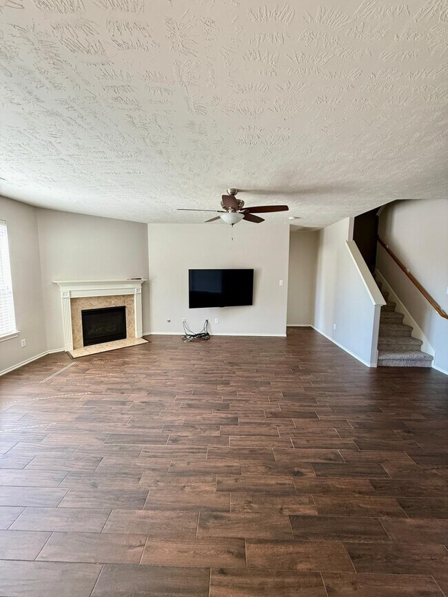 Primary Photo - 20223 Benton Springs Ln